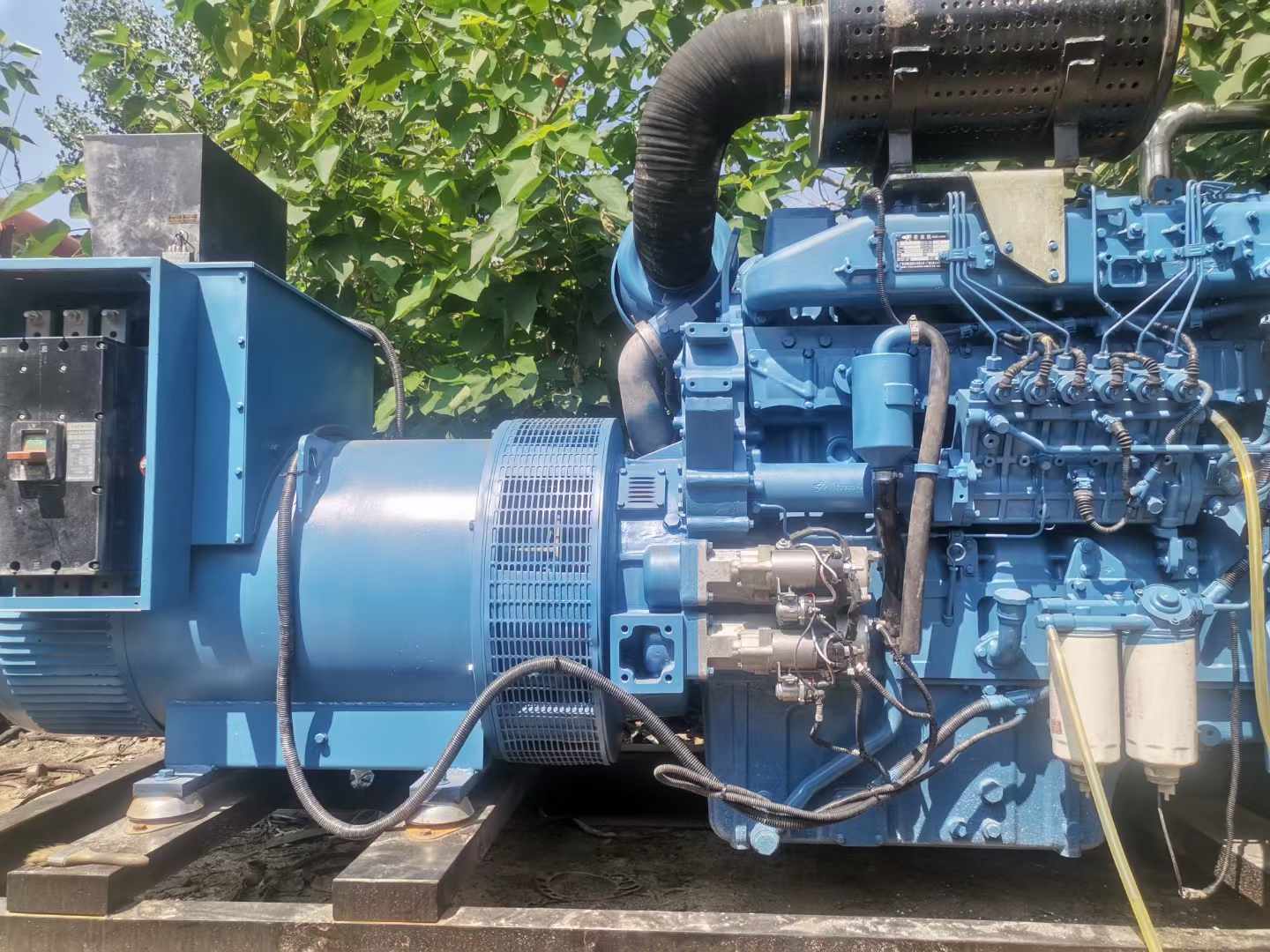 龙圩详细说明降低 800kW 柴油发电机输出电流波动的方法